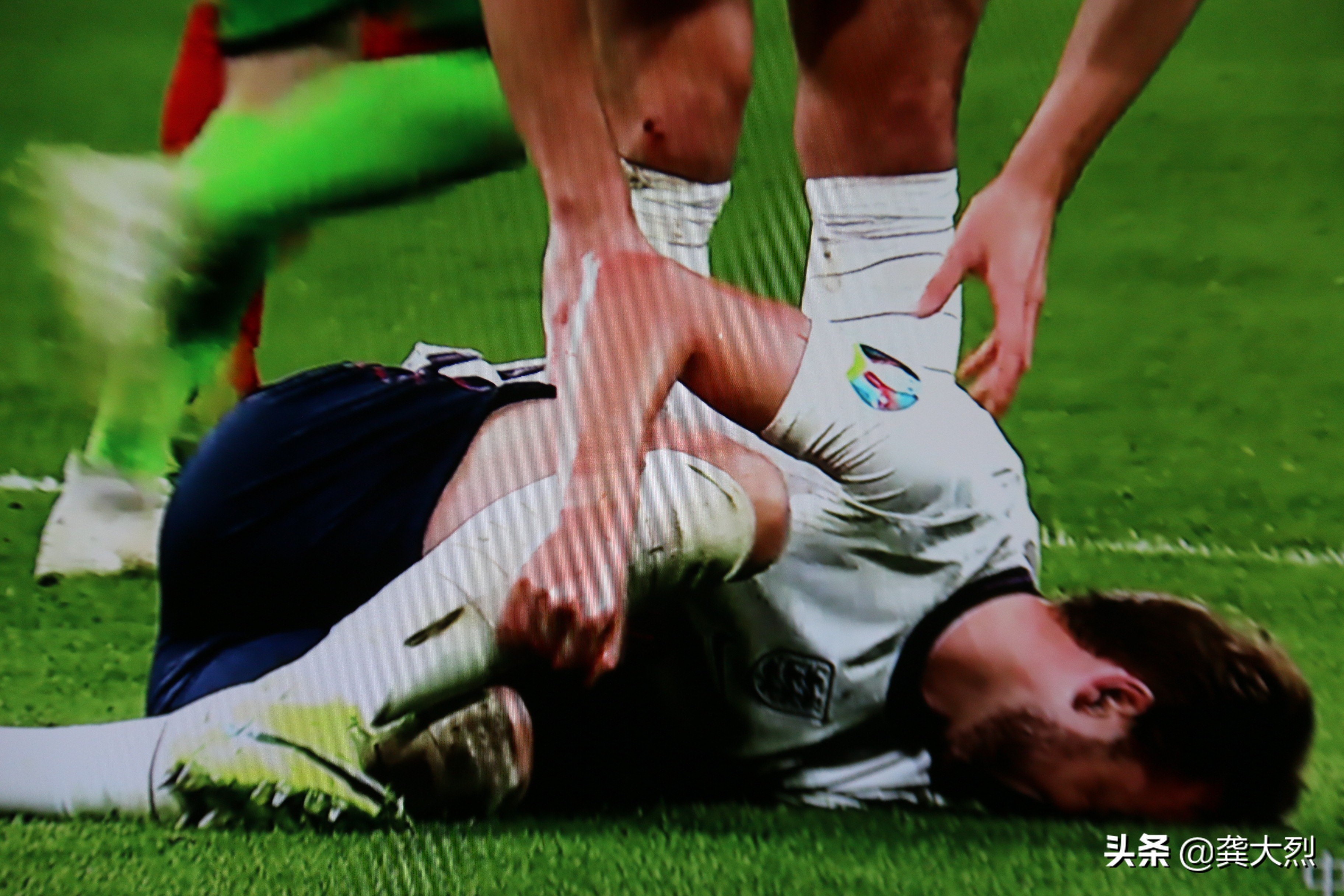 英格兰1:2输给哪个球队,为什么英格兰队世界大赛成绩不好