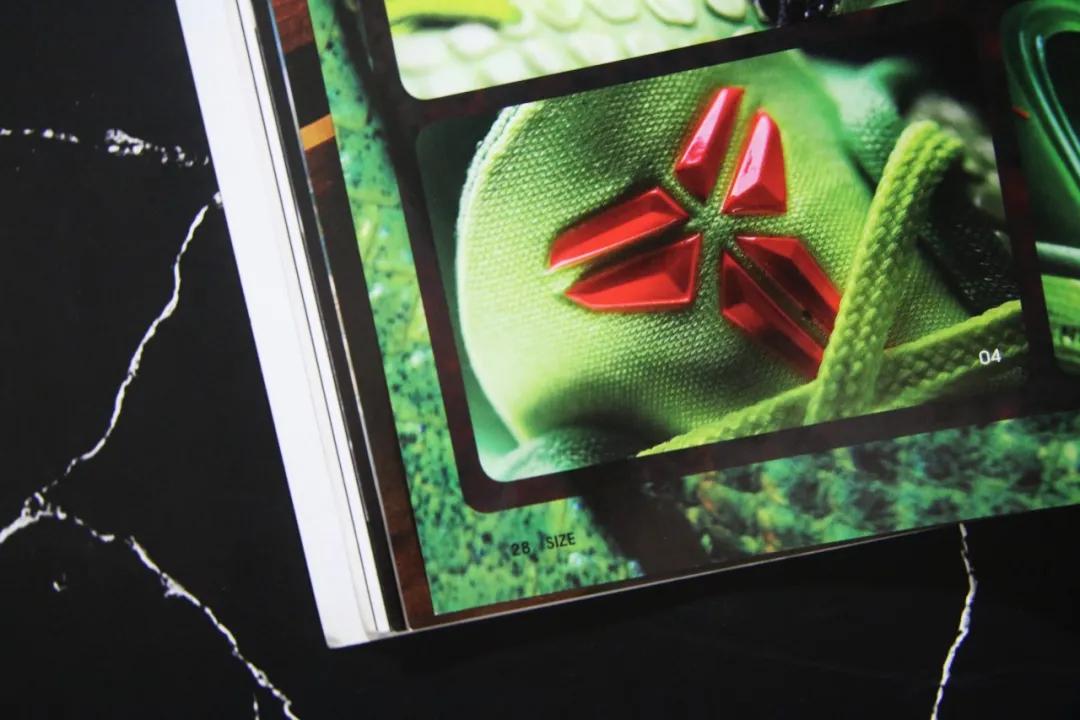 球鞋上纪念科比写什么,纪念科比买球衣还是球鞋