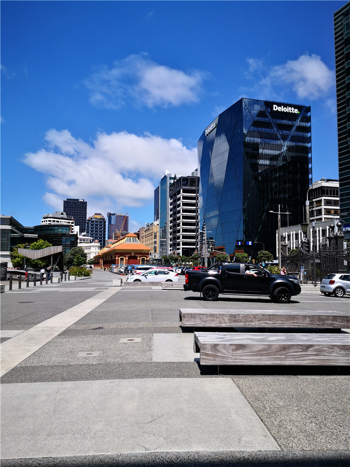 新西兰总理府前吃素食