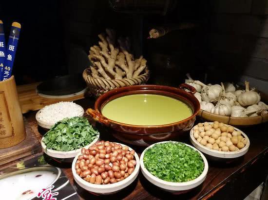 简单介绍广西南宁特色小吃老友粉,朝阳路正宗南宁老友粉网红推荐