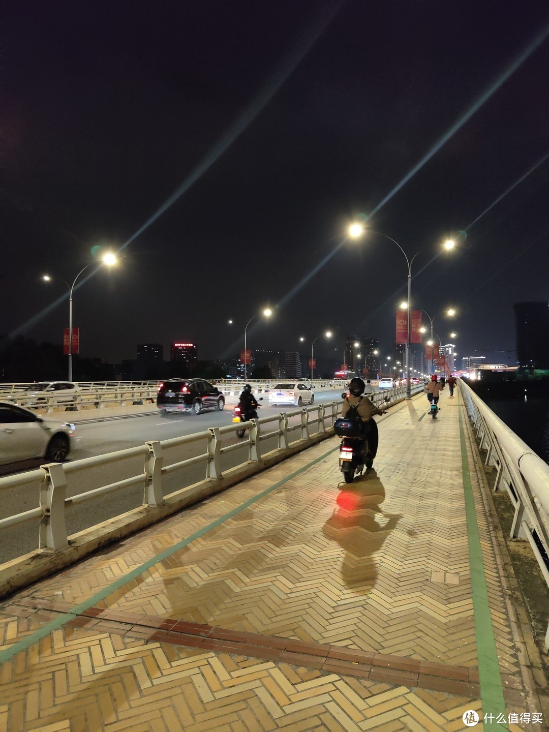 索尼imx766怎么样,realmegtneo2对比realme大师探索版