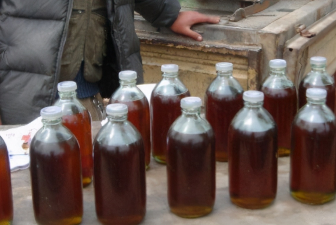 街头的现榨芝麻香油靠谱吗,流动现榨芝麻油