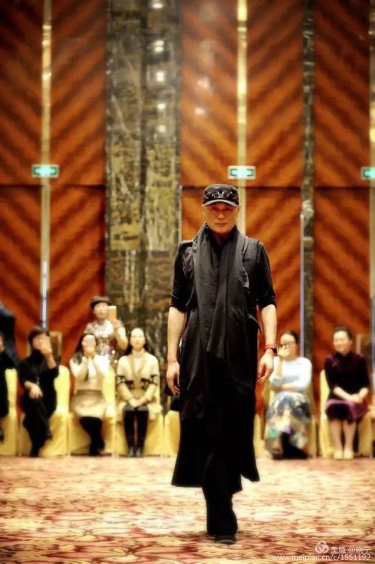 邱兵直播完整版,邱兵去部队找段卫兵