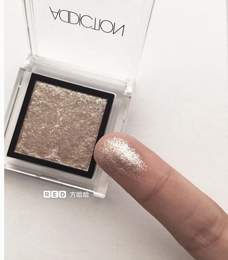 BOBBIBROWN单色眼影盘,碎闪intoyou单色眼影m01