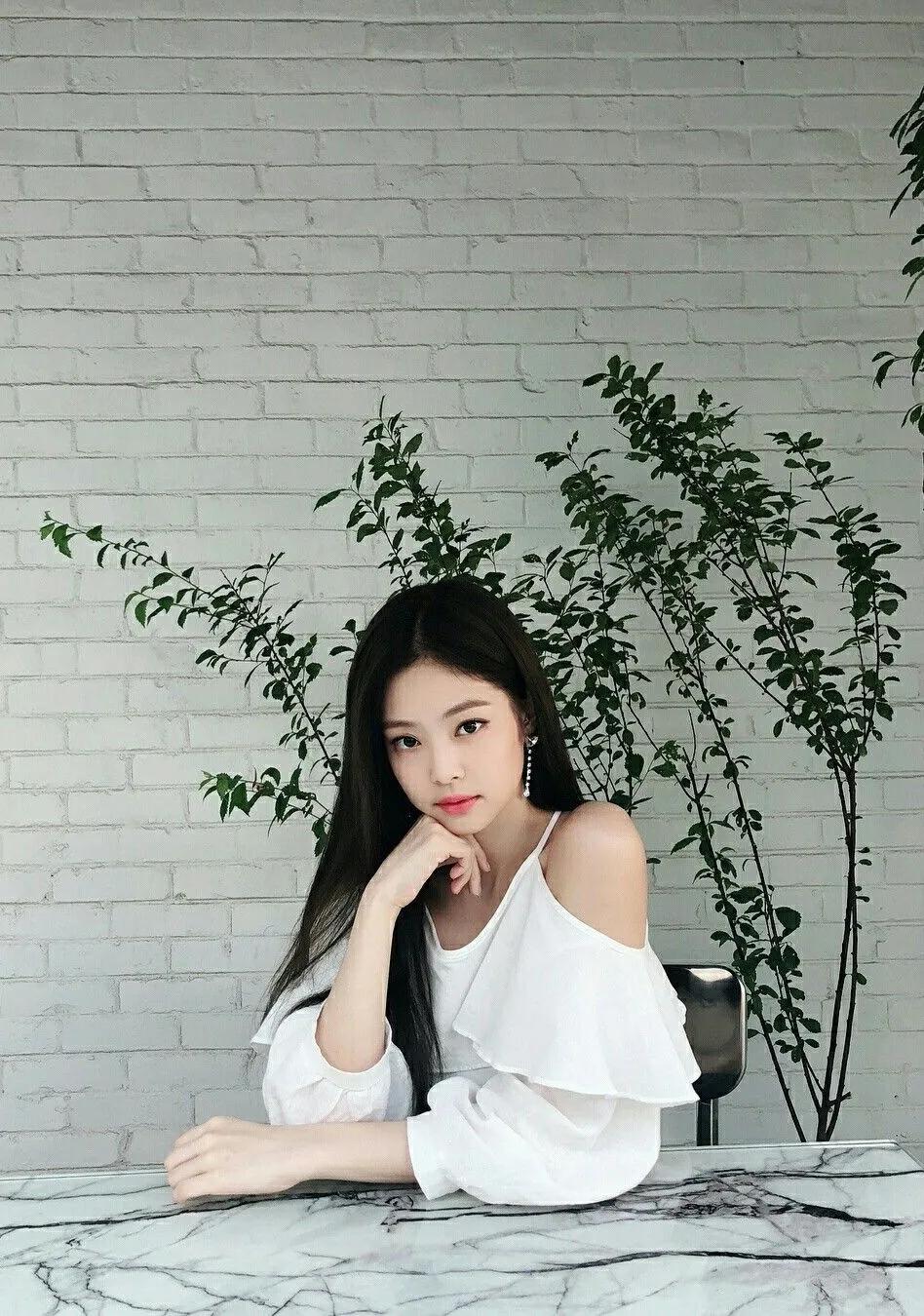 jennie穿搭冬香奈儿,求jennie同款衣服