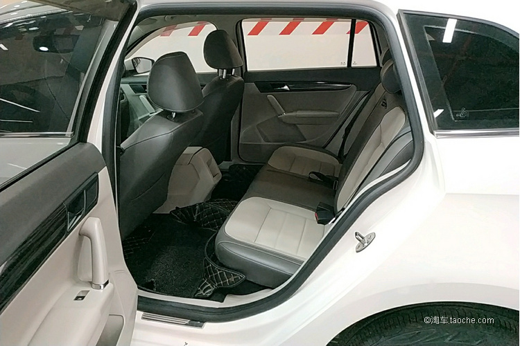 两厢车大众朗行,大众朗行耐用省油吗