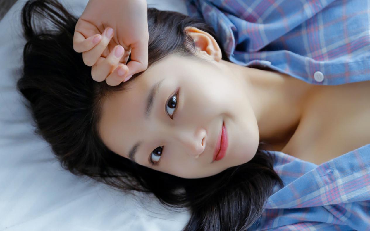 芭莎红富勒烯灯泡肌水雾拉丝面膜,富勒烯蛋白灯泡面膜为什么拉丝