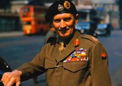 蒙哥马利进攻公共厕所,蒙哥马利看志愿军