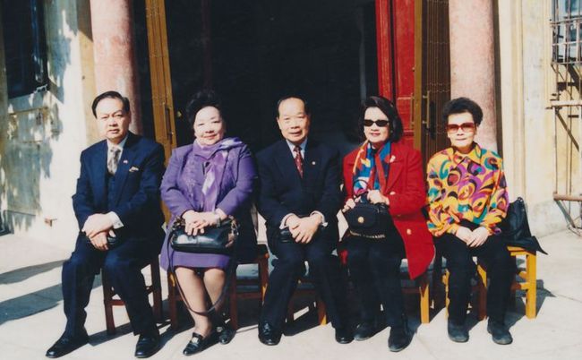 香港豪门“夺嫡”记：千亿遗产恩怨百年？全靠这4位“太子”硬撑