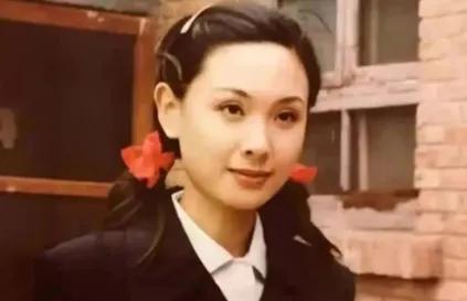 屡传卑微的“寒门贵媳”程莉莎，凭什么活得又作又幸福？真相戳心