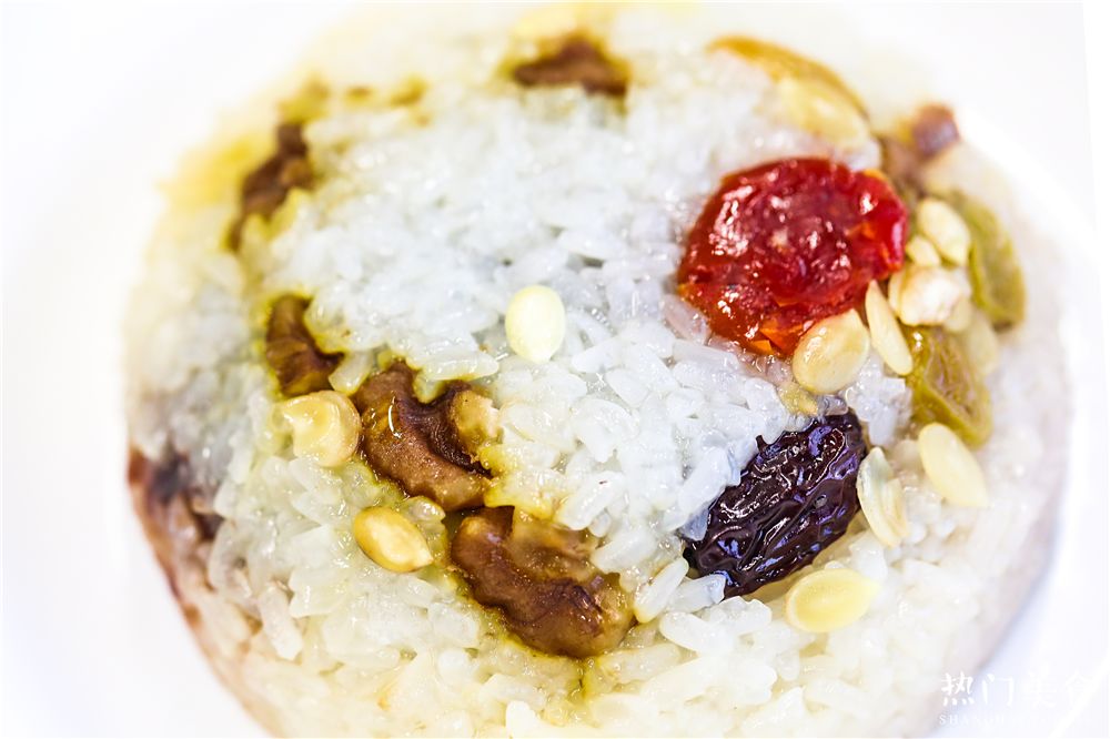 不是我说，上海人也太太太太太爱吃八宝饭了吧