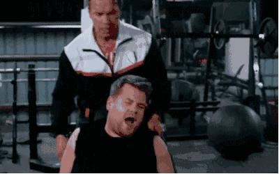 健身要请私教,健身要不要请教练教动作