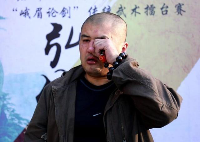 太极雷雷vs田野直播,雷雷42秒ko田野完整视频