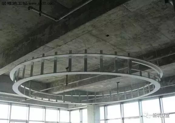 轻钢龙骨石膏板造型吊顶施工视频,石膏板天花吊顶施工全过程