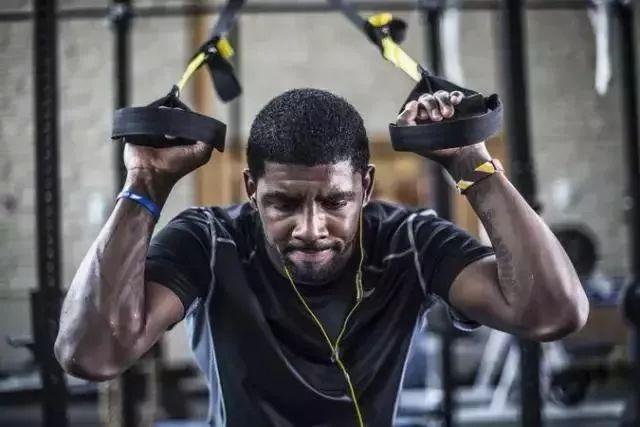 欧文可以排进nba最强球员前十,欧文没有入选75大巨星