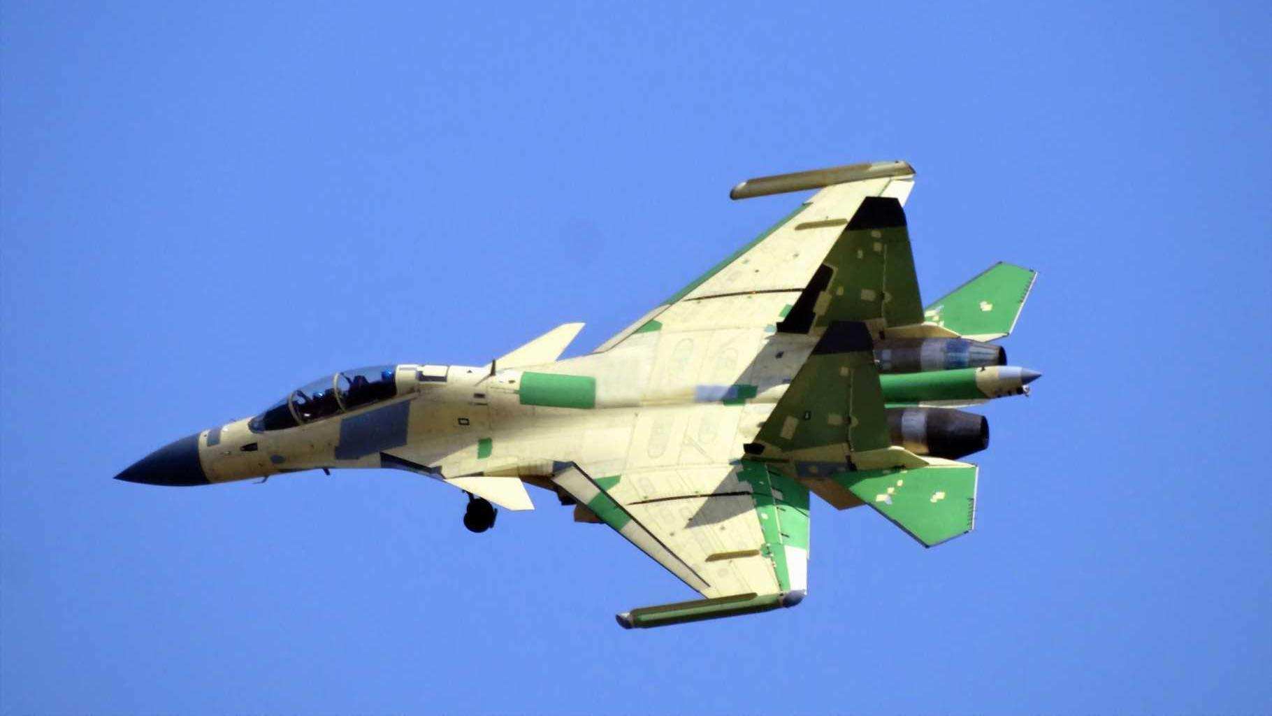 中国战斗机歼15飞鲨,歼15d电战鲨