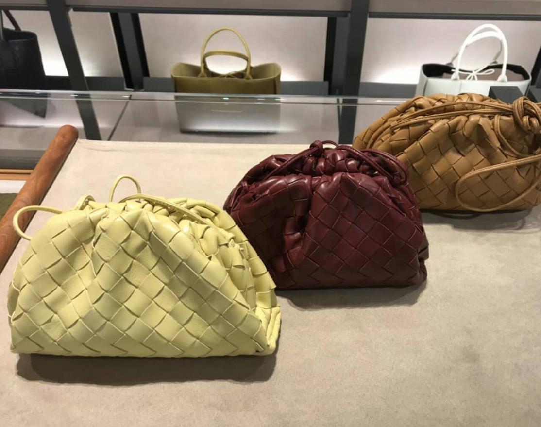 时尚小众云朵包,云朵包和枕头包