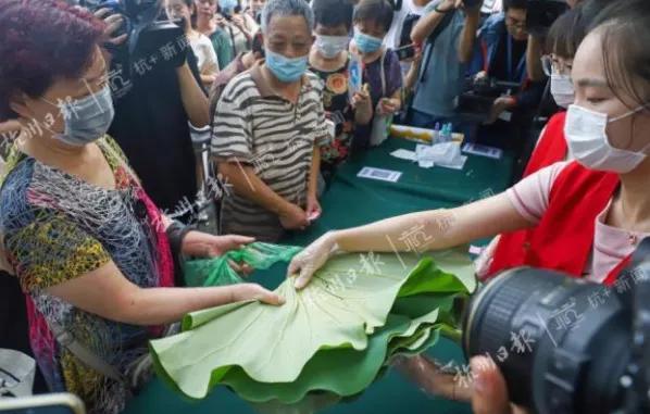 凌晨5点多的西湖,凌晨三点西湖排长队