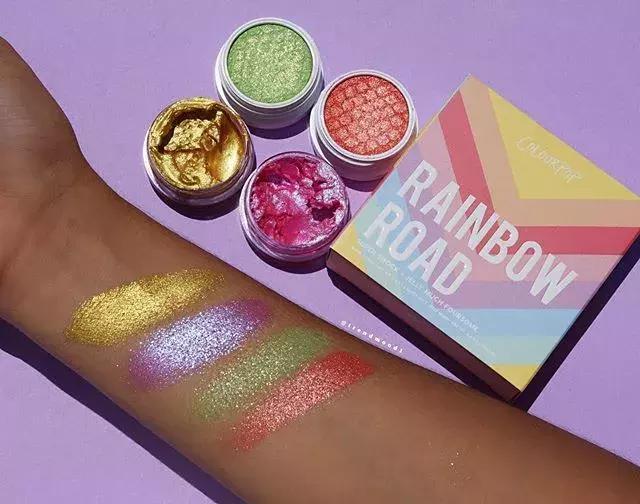 嘴痒？记得涂点999皮炎平口红，包你满意