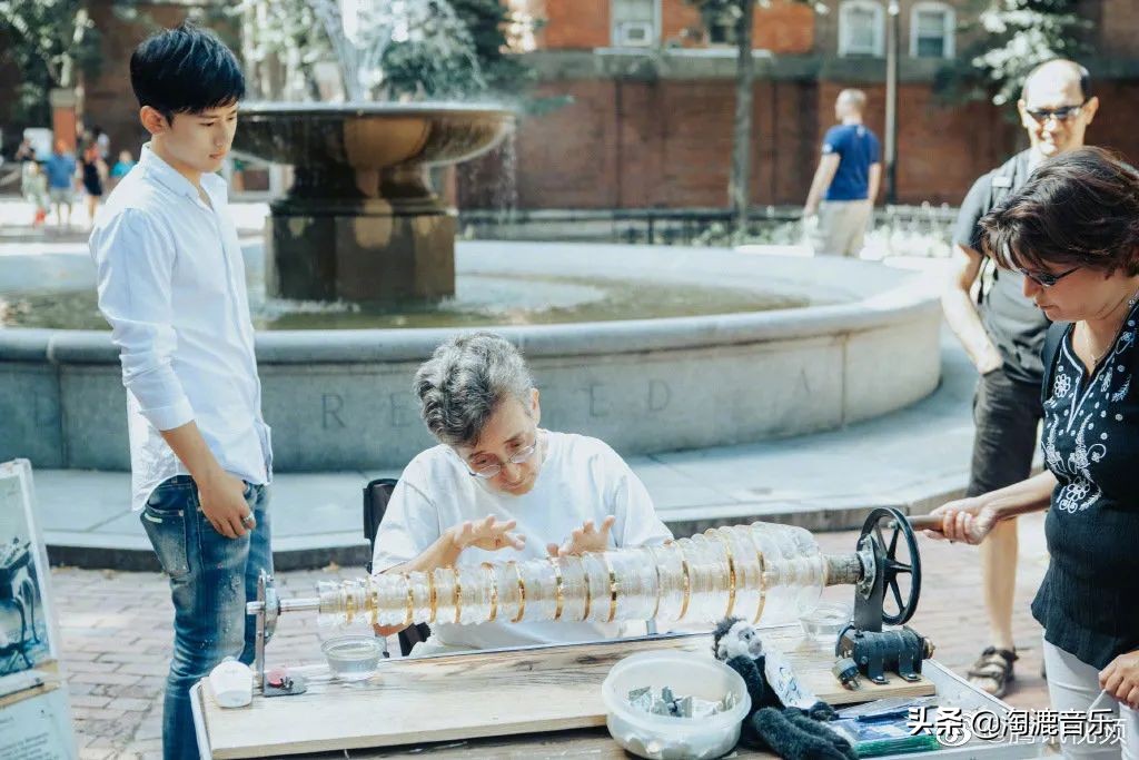 张杰出道16年零绯闻,出道15年的张杰有多强