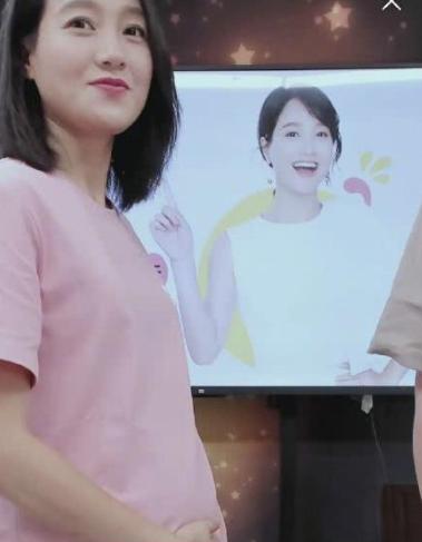 39岁朱丹拼二胎，高龄怀孕要谨慎，强行上车坑了自己也害了娃