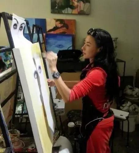 张柏芝多少岁离婚,张柏芝离婚多少岁