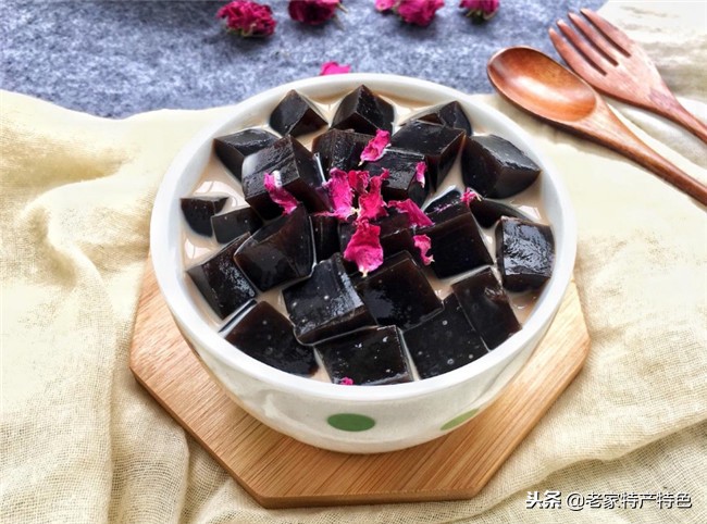 热天吃碗龟苓膏真能降火吗,吃龟苓膏和火锅