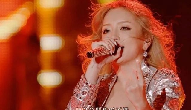 滨崎步双耳失聪了吗,失聪后的滨崎步现状