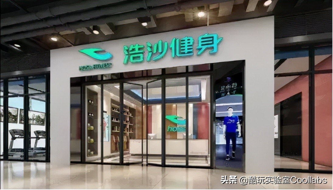 *拍偷**、性暗示、*养包**…健身房的1.5万亿生意究竟是什么？