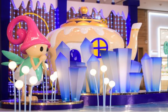 美已经不够了,今年的圣诞美陈必须“玩”起来