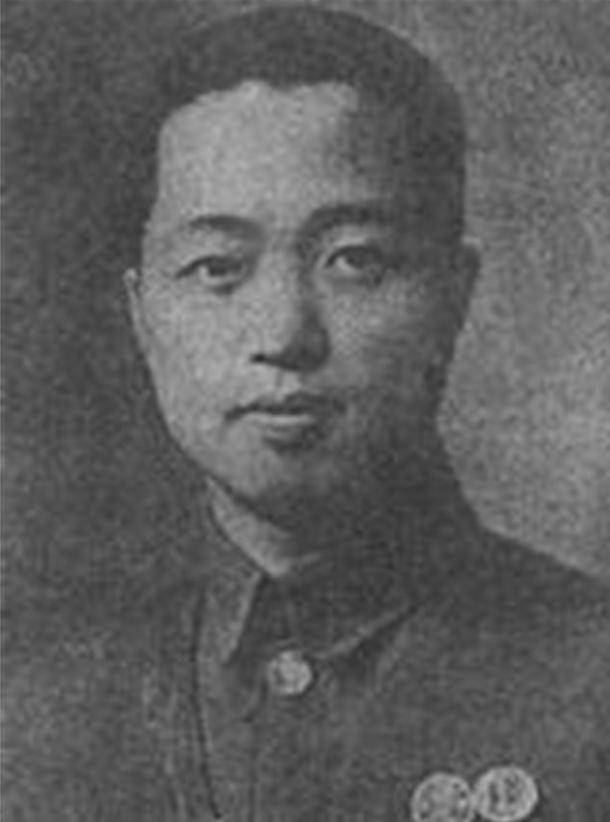 美国女特工*诱色**黄国华，想让他*杀暗**毛主席，却不料反被*男美**计破解