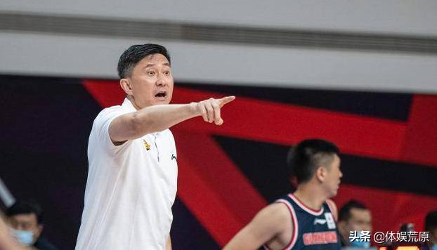 郭昊文33分,郭昊文换王哲林