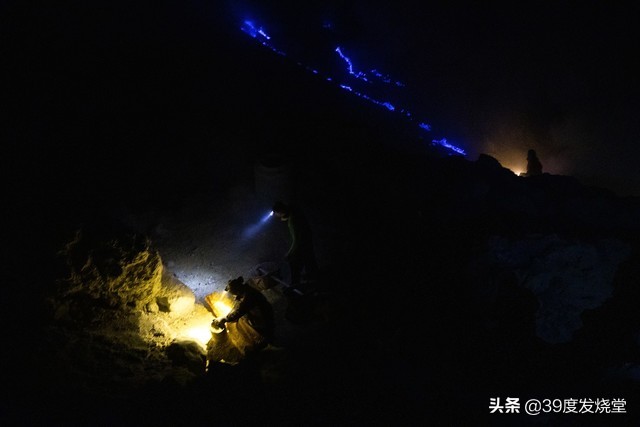 佳能大三元rf24-70,佳能大三元rf24