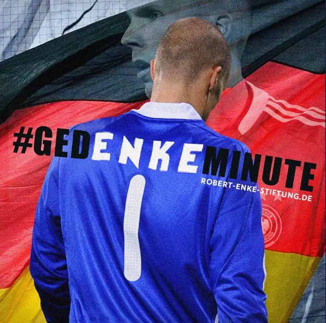 足球从未高于生命ppt,足球从未放弃一直在路上