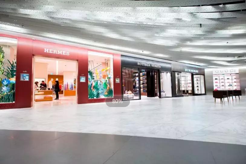 机场里的“十二时辰”，就服史基浦