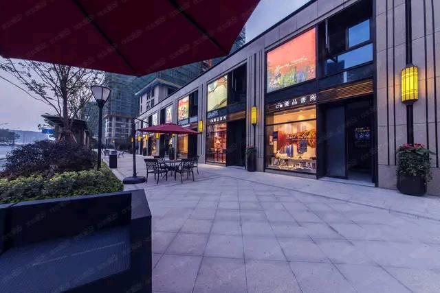 43岁面馆老板哭诉：房东又加了20000房租，我还怎么活？