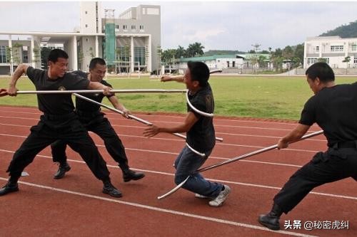 刀枪剑戟斧钺勾叉,刀枪剑戟斧钺钩叉镋棍