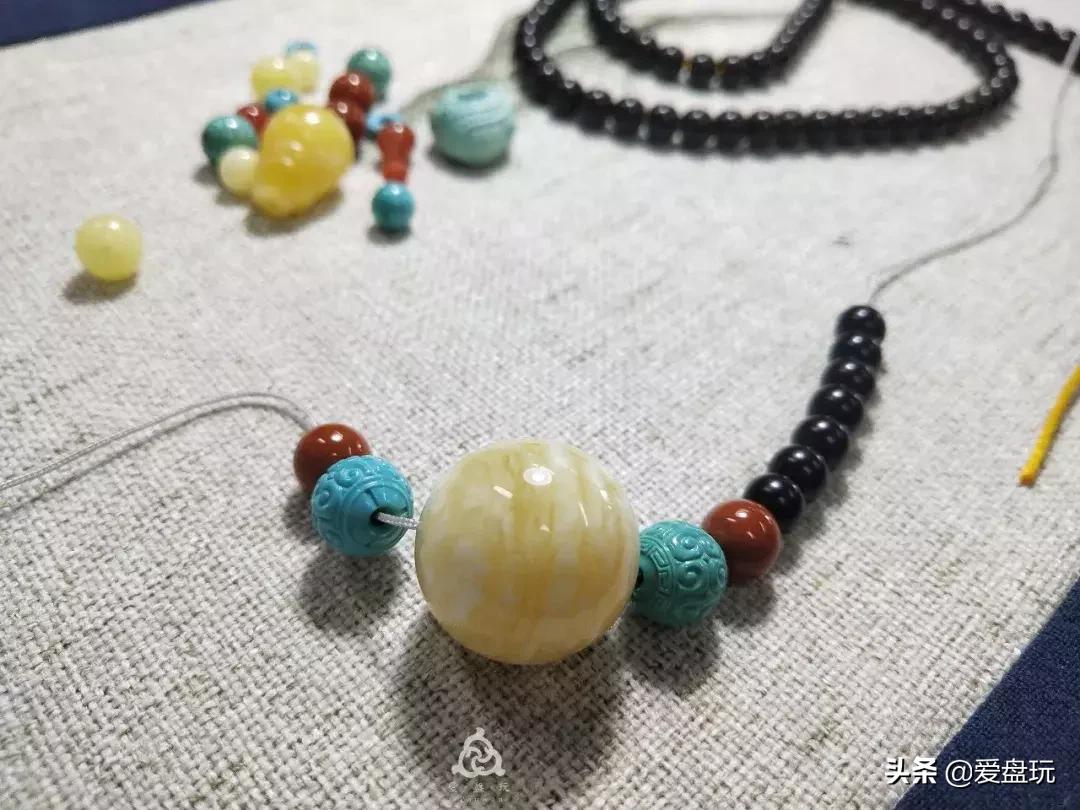 男士锁骨链搭配图片,锁骨链搭配什么衣服