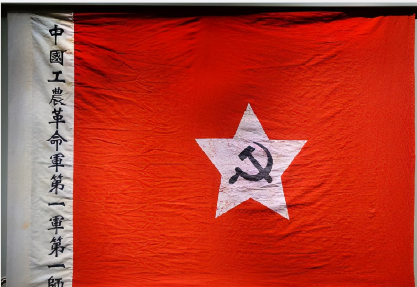 1954年的特殊葬礼：周总理带头执绋，5位元帅一同送别老战友