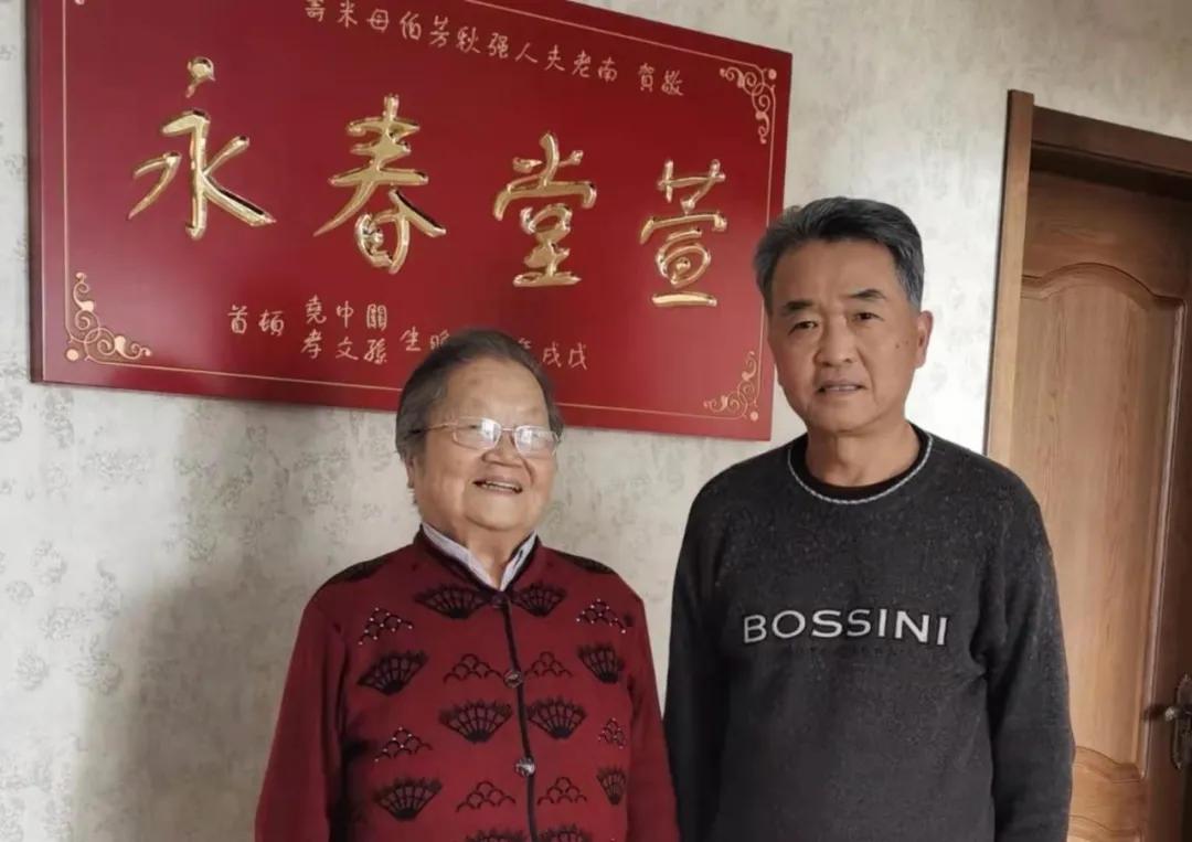 七十岁的老人怎么吹葫芦丝,十二岁小姑娘吹葫芦丝