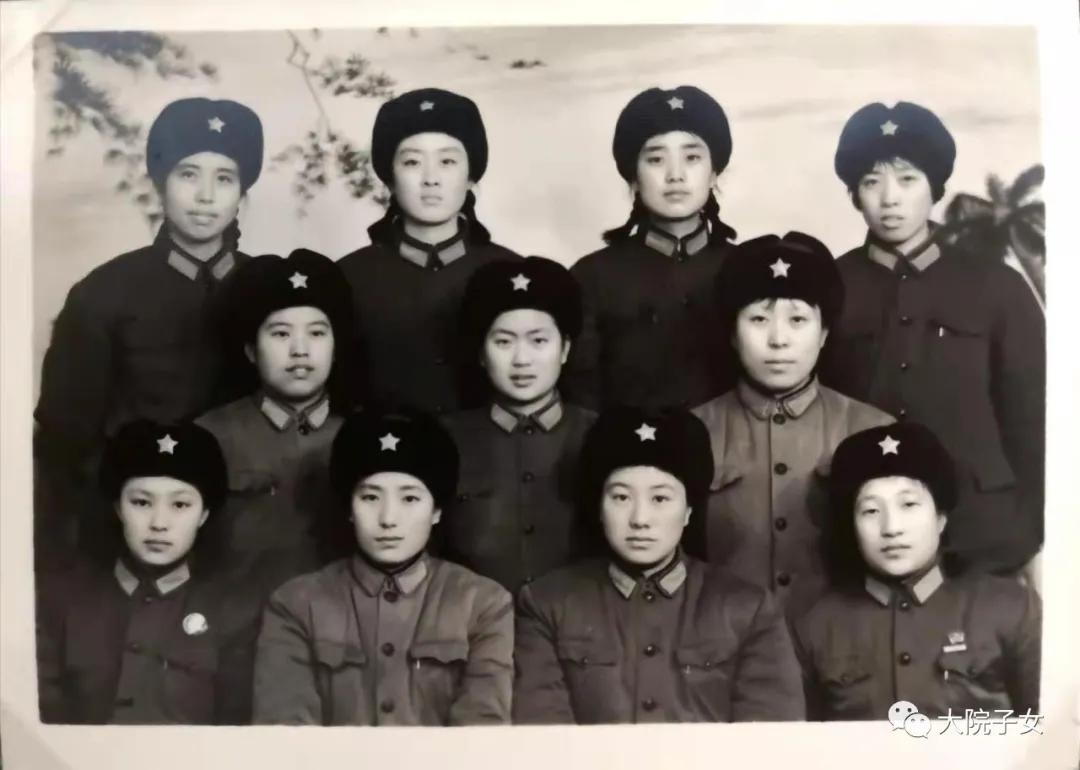 那年“国庆节”，女兵连养的肥猪是谁杀的？我