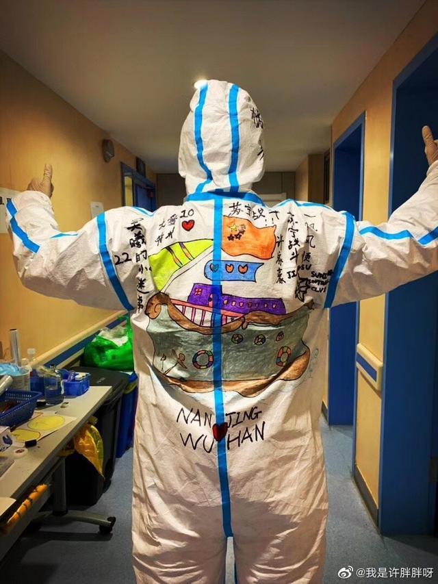 中超邀请抗疫英雄看球,中超武汉队集结