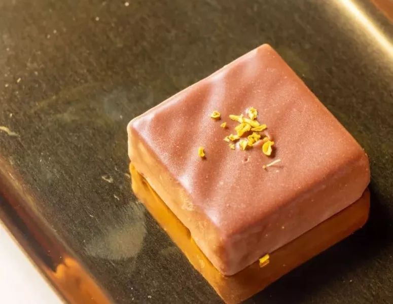 女明星宝格丽,宝格丽里面的巧克力