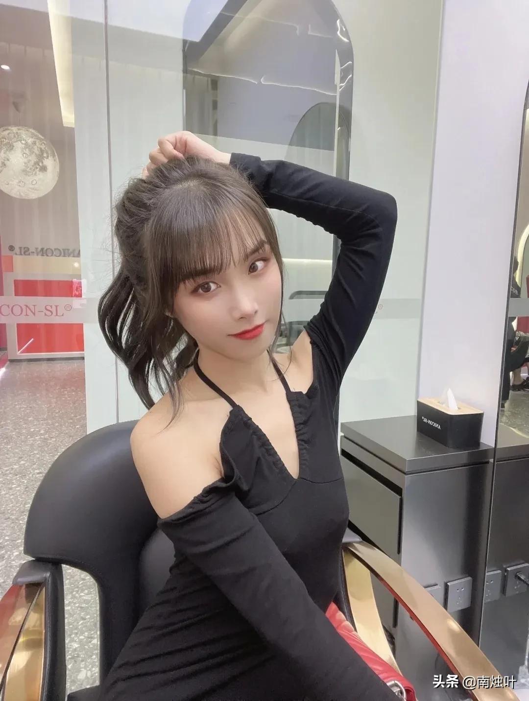 超级显白酷感爆棚的发色推荐,女生好看的偏冷绿调雾感发色