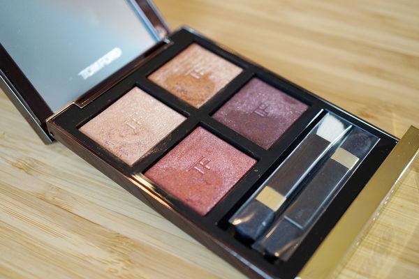 什么牌子的眼影平价不脱妆又好用,最持久好用不脱妆的眼影品牌