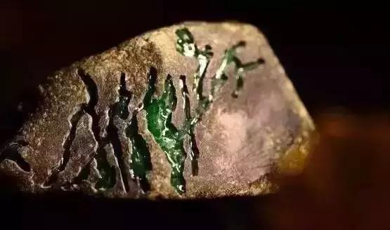 捡到这些石头不要扔真的很值钱,哪些石头价值连城千万别扔