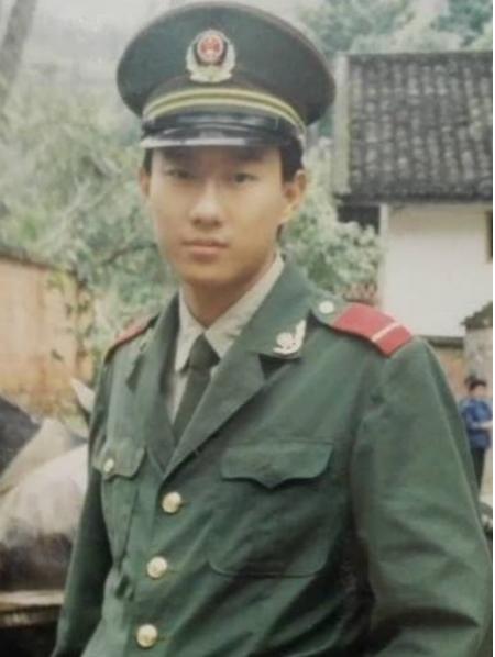 永远开不出罚单的谭警官什么意思,开不出罚单的谭警官全名