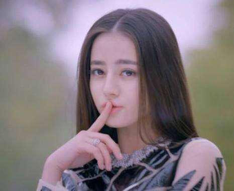 怎样扎好看的元气可爱头发赵丽颖,明星扎头发同款发型赵丽颖