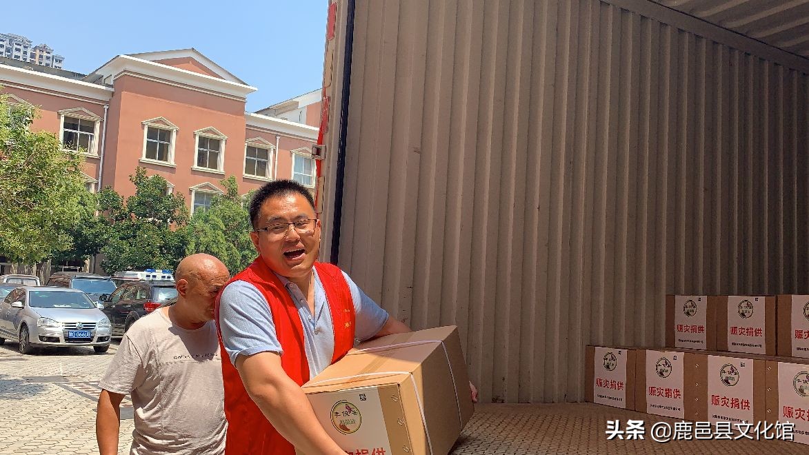 洪水无情人间有爱感谢救援队,洪水无情人有情爱心捐助暖人心