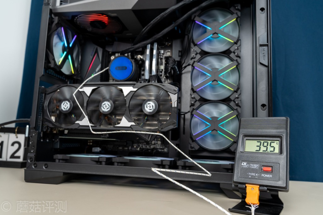 技嘉z490aorusproax主板多大,技嘉z490aorusproax是超级雕吗